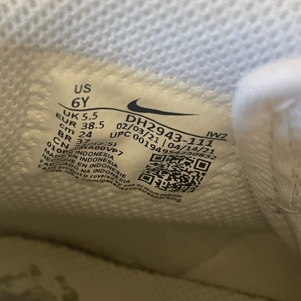 Nike Air Force 1 High Tops - Picture 6 of 11